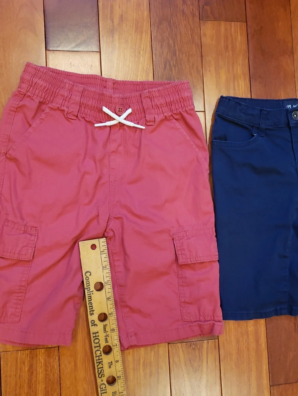 Boys Children's Place Size 8 shorts. Coral Cargo and Navy Flat Front.
